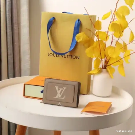 Fashionrepsfam ru LV Bag 2304DJ0051 0627